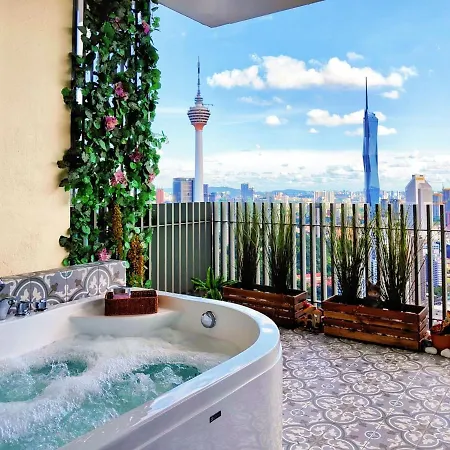 Penthouse Sky Jacuzzi At Klcc Apartment Kuala Lumpur Exterior photo