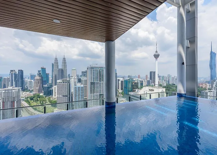 Penthouse Sky Jacuzzi At Klcc