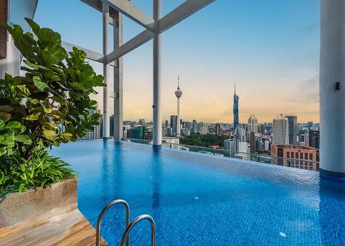 Penthouse Sky Jacuzzi At Klcc