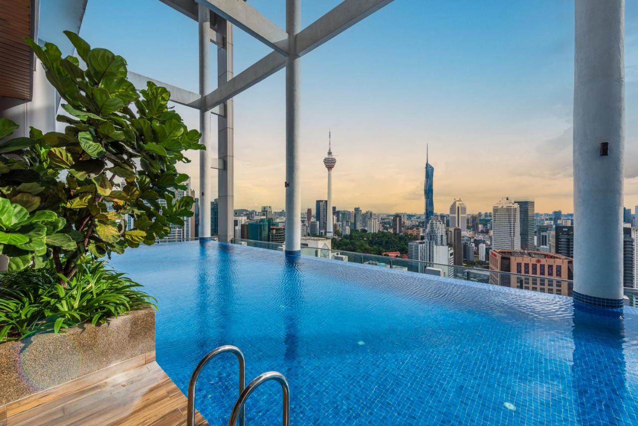 Apartment Penthouse Sky Jacuzzi At Klcc Kuala Lumpur